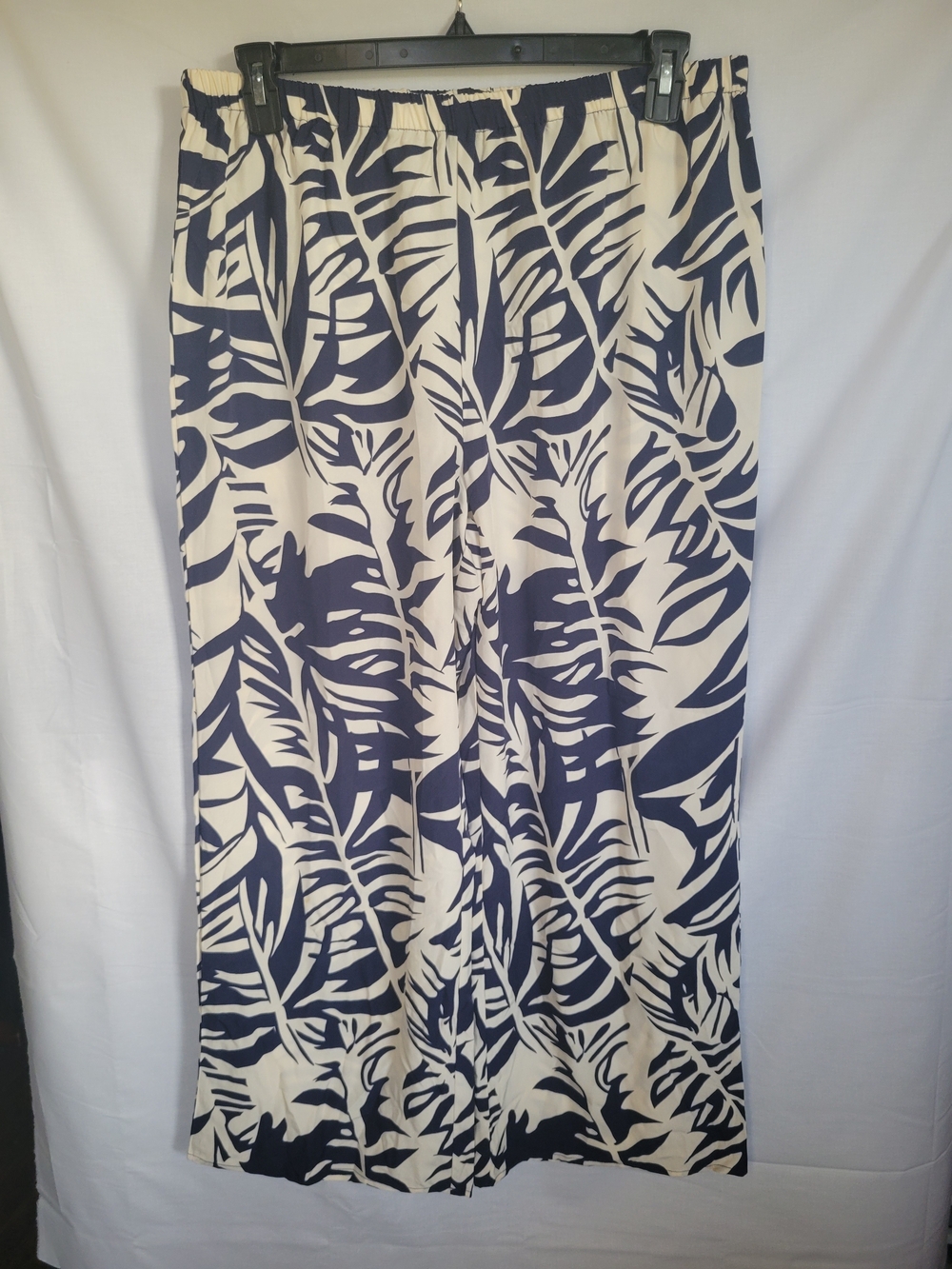 Women's Cream and Navy Leaf-Print Wide Leg Loung Pants